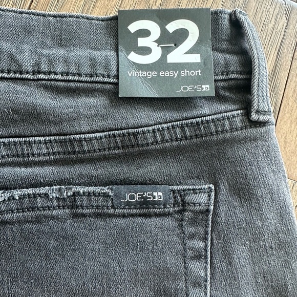 Joe's Vintage Easy Delia Shorts In Black - Picture 6 of 7